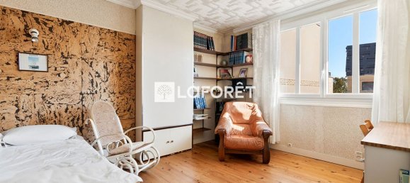 Casa de 3 dormitorios en Suresnes, France No. 188281 12