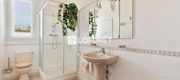 Casa de 3 dormitorios en Suresnes, France No. 188281 13