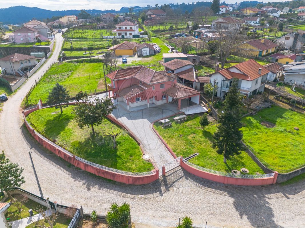 Дом с 4 спальнями в Амаранти, Португалия № 18791