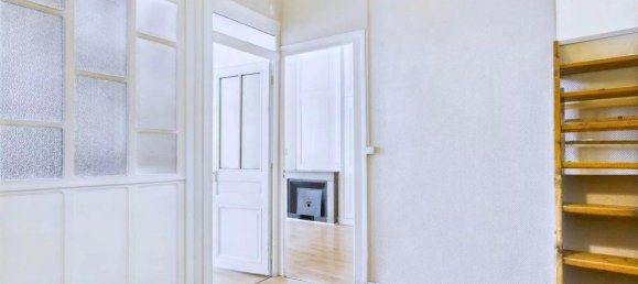 Квартира с 2 комнатами в Лион, Франция № 302775 4