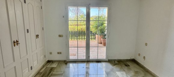 3 bedrooms Townhouse in Estepona, Spain No. 135356 5