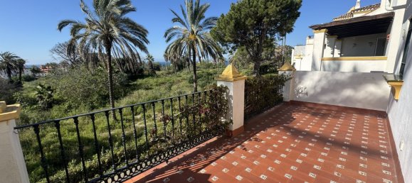 3 bedrooms Townhouse in Estepona, Spain No. 135356 8