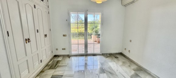 3 bedrooms Townhouse in Estepona, Spain No. 135356 6