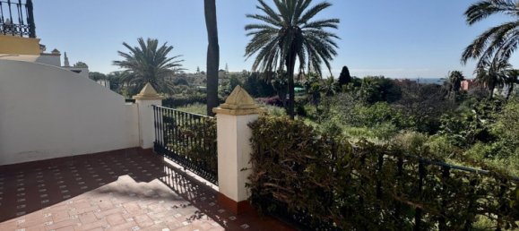 3 bedrooms Townhouse in Estepona, Spain No. 135356 12