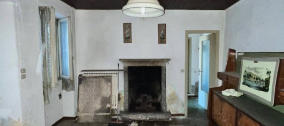 4 bedrooms House in Canzo, Italy No. 326707 11