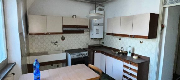 4 bedrooms House in Canzo, Italy No. 326707 6