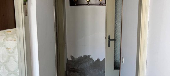 4 bedrooms House in Canzo, Italy No. 326707 7