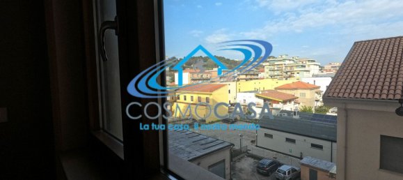 3 rooms Apartment in Pescara, Italy No. 92629 33