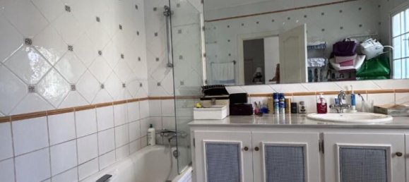 3 غرف نوم فيلا في Estepona, Spain رقم 177884 24