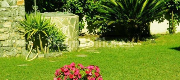 4 bedrooms House in Castelnuovo Magra, Italy No. 99158 25