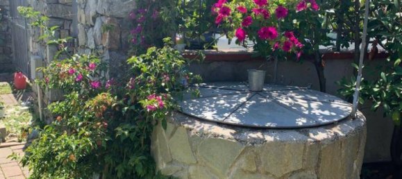 4 bedrooms House in Castelnuovo Magra, Italy No. 99158 3