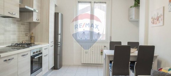 3 rooms Apartment in San Donato Milanese, Italy No. 117560 10
