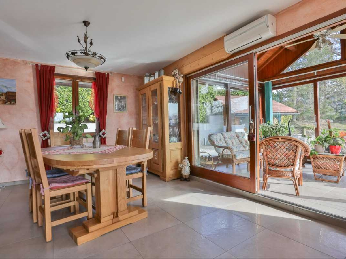 3 bedrooms Villa in Thusy, France No. 265980