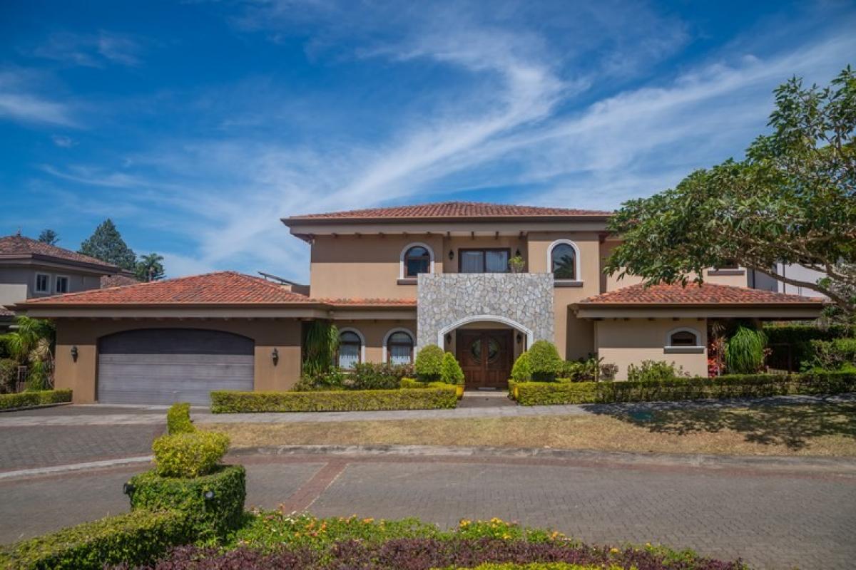 4 dormitorios сasa en venta en Curridabat, San José, Costa Rica № 1117