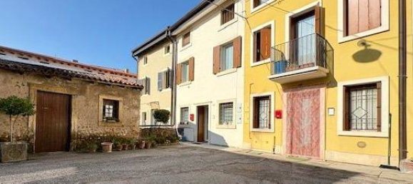 2غرفة شقة في Sona, Italy رقم 20974 36