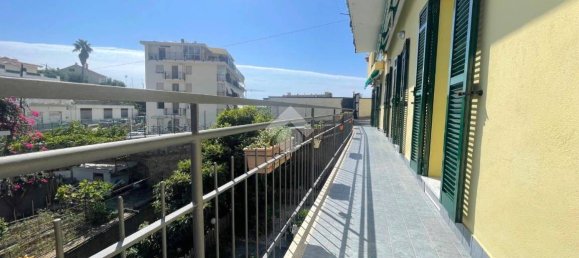 3 bedrooms House in Sanremo, Italy No. 196966 6