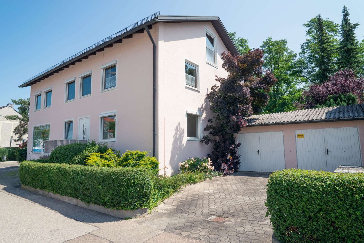 8 rooms Building in Dachau, Germany No. 237070