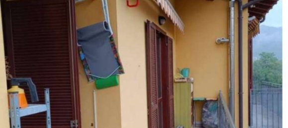 2-salle Appartement à Mesenzana, Italy No. 9757 11