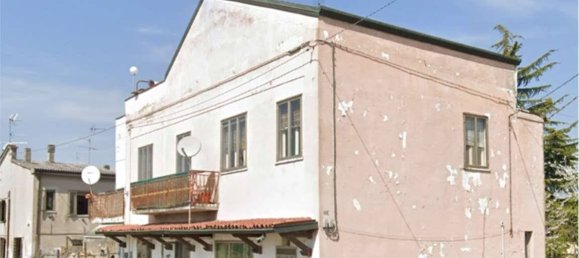 2 bedrooms Apartment in Verona, Italy No. 272893 3