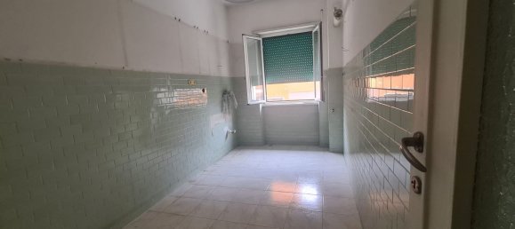 Квартира с 2 комнатами в Рим, Италия № 199332 11