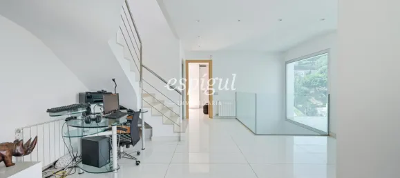 Дом с 5 спальнями в Барселона, Испания № 165848 24