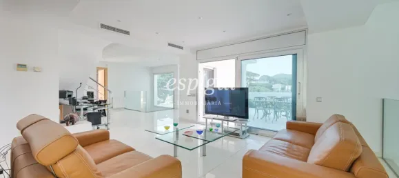 Дом с 5 спальнями в Барселона, Испания № 165848 28