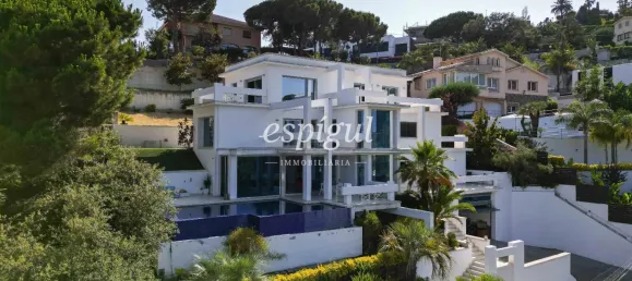 Дом с 5 спальнями в Барселона, Испания № 165848 2