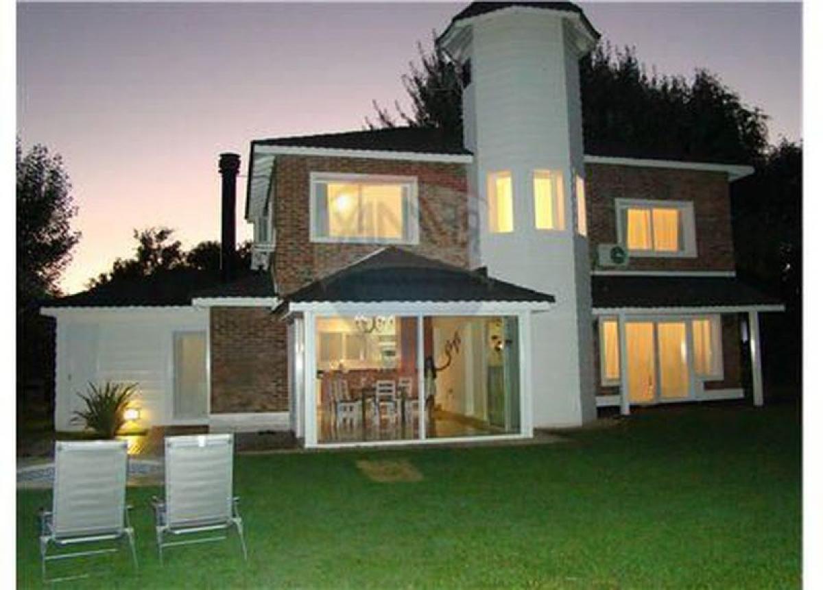 3 bedrooms House in Tigre, Argentina No. 70769