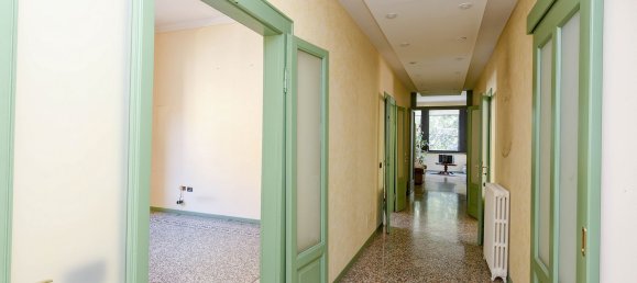 Квартира с 6 комнатами в Брешиа, Италия № 4355 2