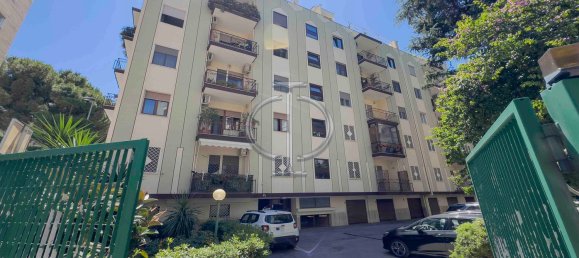 4 rooms Apartment in Bari, Italy No. 30100 7