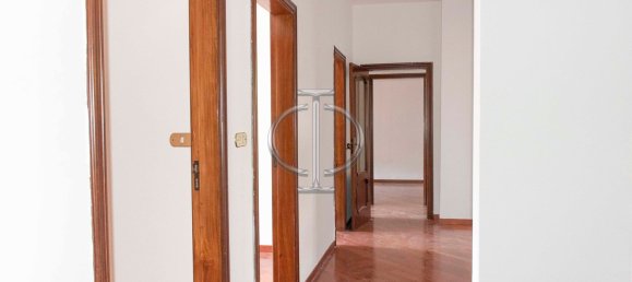 4 rooms Apartment in Bari, Italy No. 30100 8