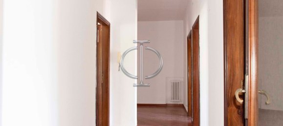 4 rooms Apartment in Bari, Italy No. 30100 36