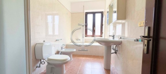 4 rooms Apartment in Bari, Italy No. 30100 31