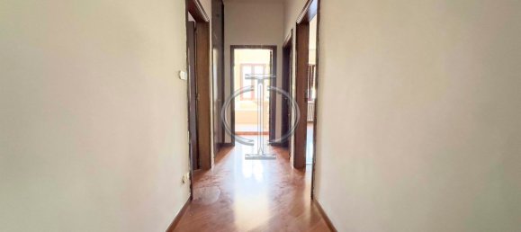 4 rooms Apartment in Bari, Italy No. 30100 37