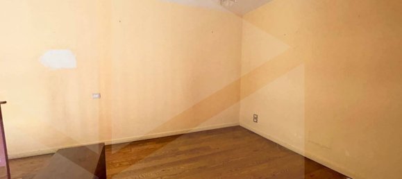 5 rooms Apartment in Naples, Italy No. 25034 11