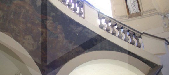 5 rooms Apartment in Naples, Italy No. 25034 3