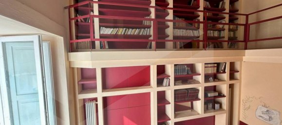 5 rooms Apartment in Naples, Italy No. 25034 18