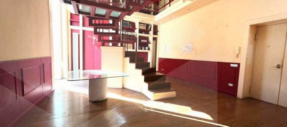 5 rooms Apartment in Naples, Italy No. 25034 6