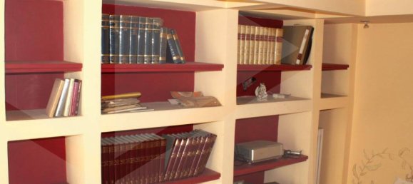 5 rooms Apartment in Naples, Italy No. 25034 16