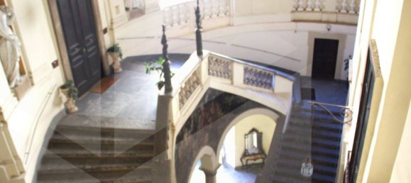 5 rooms Apartment in Naples, Italy No. 25034 32
