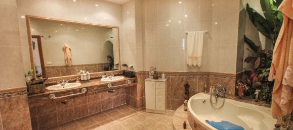 Villa T5 em Benidorm, Spain N.º 50943 11