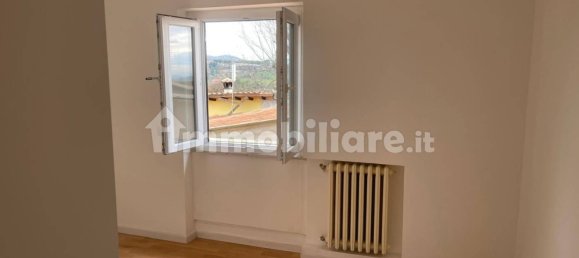 Квартира с 3 спальнями в Формелло, Италия № 137104 11