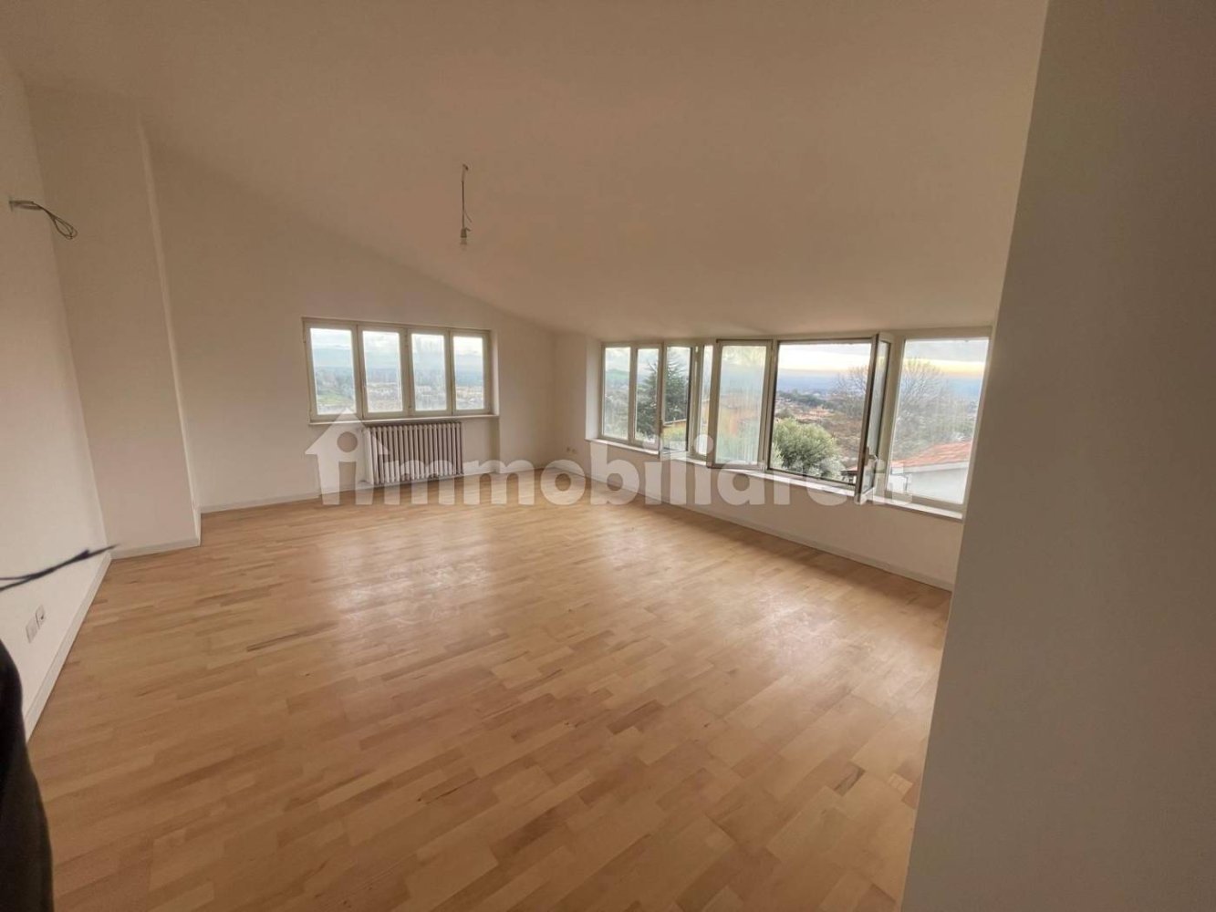 Квартира с 3 спальнями в Формелло, Италия № 137104