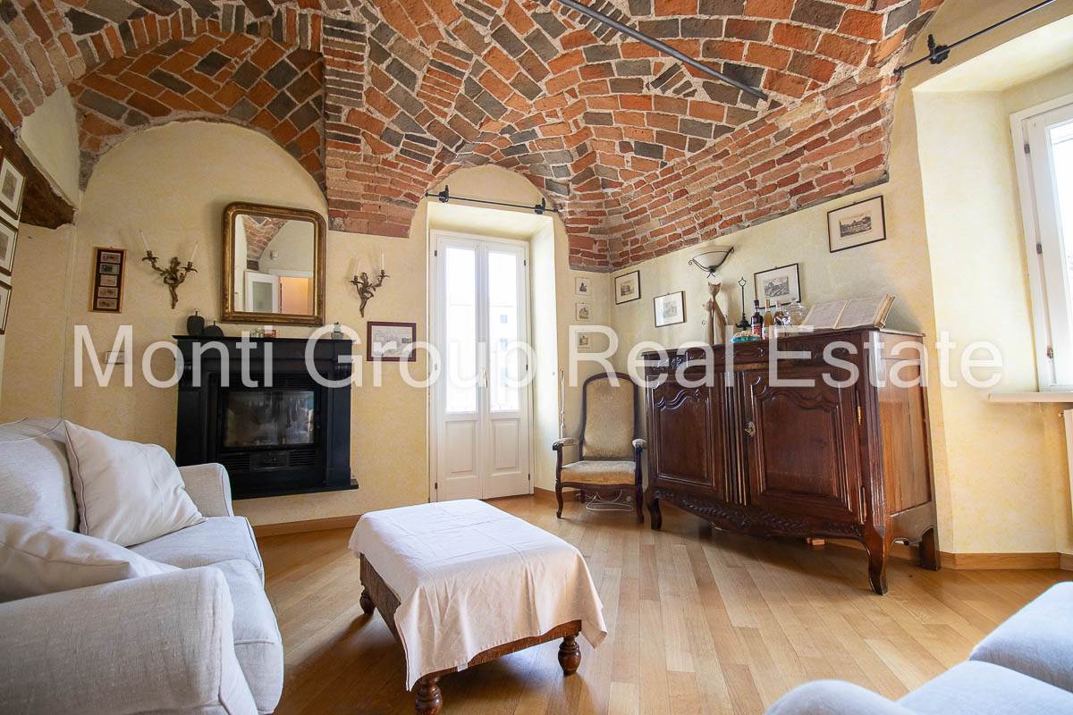 Apartamento de 3 dormitorios en Acqui Terme, Italy No. 272810