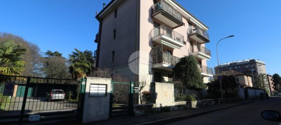 3 rooms Apartment in Rho, Italy No. 12812 32