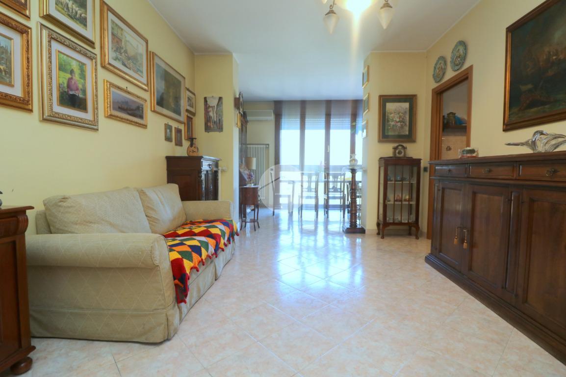 3 rooms Apartment in Rho, Italy No. 12812