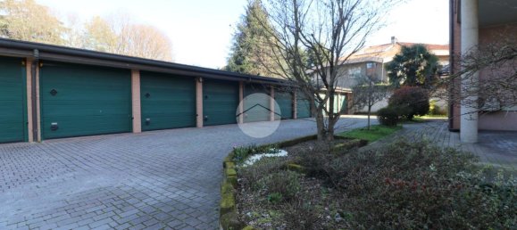 3 rooms Apartment in Rho, Italy No. 12812 14