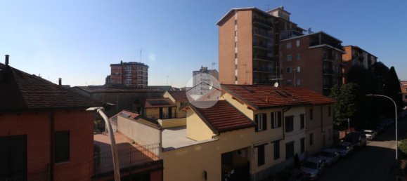 3 rooms Apartment in Rho, Italy No. 12812 30