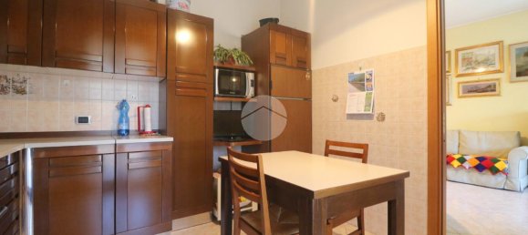 3 rooms Apartment in Rho, Italy No. 12812 8