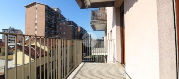 3 rooms Apartment in Rho, Italy No. 12812 22